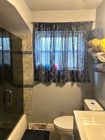 14501 Peoria Street, Harvey, IL 60426