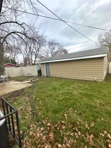 14501 Peoria Street, Harvey, IL 60426