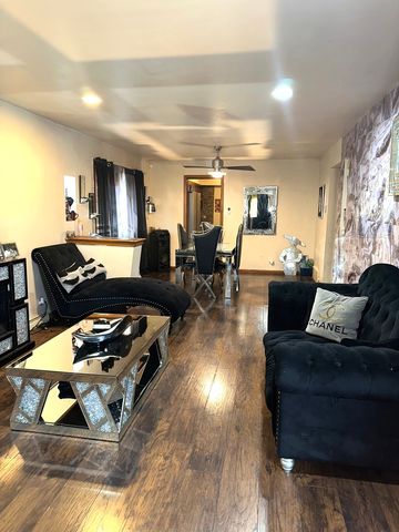 14501 Peoria Street, Harvey, IL 60426