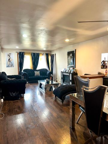 14501 Peoria Street, Harvey, IL 60426