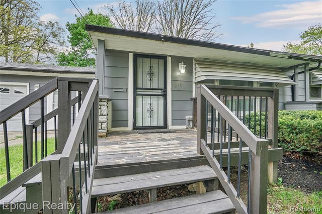 3210 Emerson Street, Flint, MI 48504