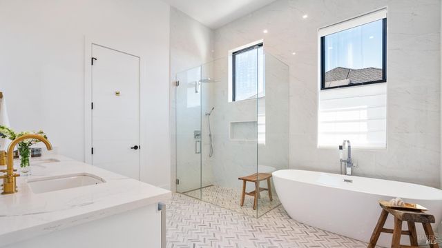 3735 Lakebriar Pl, Santa Rosa, CA 95403