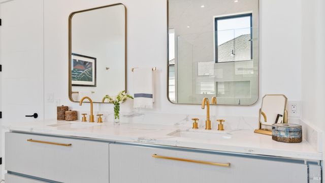 3735 Lakebriar Pl, Santa Rosa, CA 95403