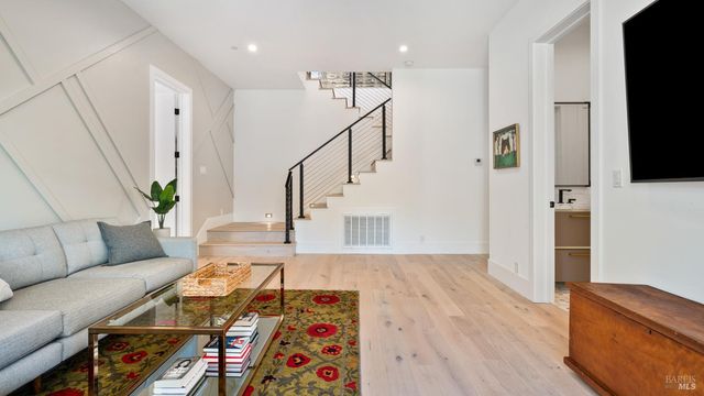 3735 Lakebriar Pl, Santa Rosa, CA 95403