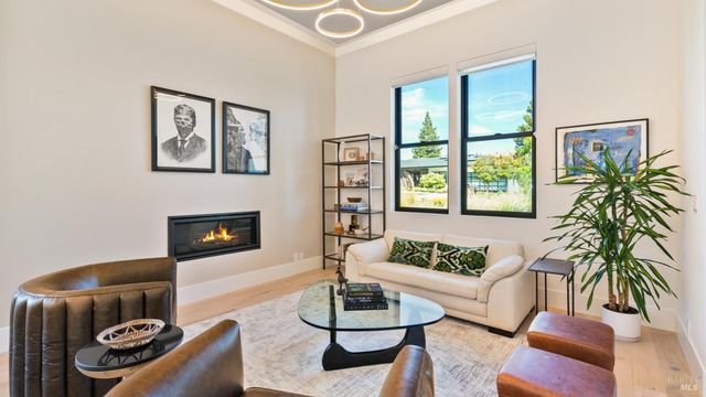 3735 Lakebriar Pl, Santa Rosa, CA 95403