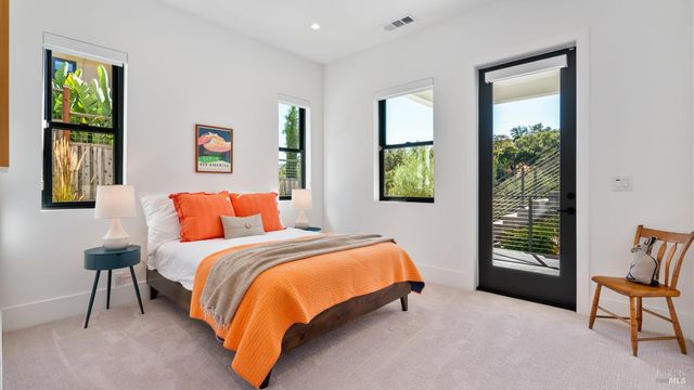 3735 Lakebriar Pl, Santa Rosa, CA 95403