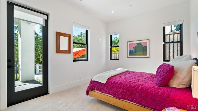 3735 Lakebriar Pl, Santa Rosa, CA 95403