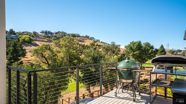 3735 Lakebriar Pl, Santa Rosa, CA 95403