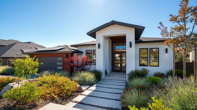 3735 Lakebriar Pl, Santa Rosa, CA 95403
