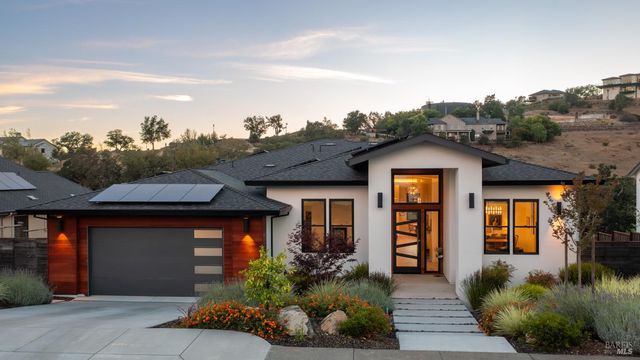 3735 Lakebriar Pl, Santa Rosa, CA 95403