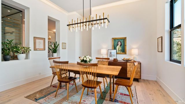 3735 Lakebriar Pl, Santa Rosa, CA 95403