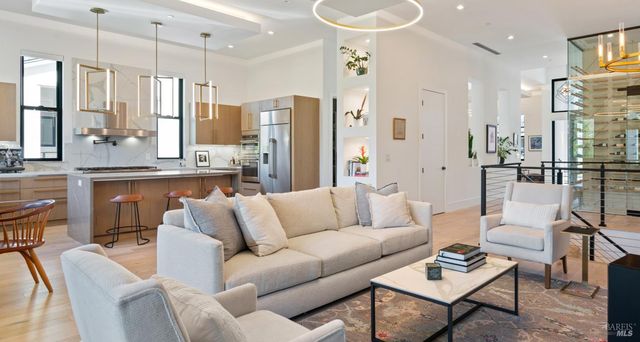 3735 Lakebriar Pl, Santa Rosa, CA 95403