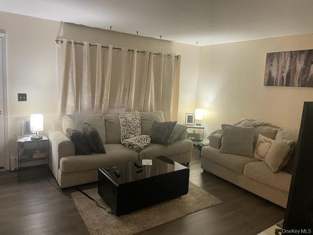 3 plymouth Rock Court, Washingtonville, NY 10992