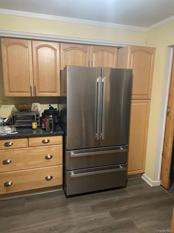 3 plymouth Rock Court, Washingtonville, NY 10992