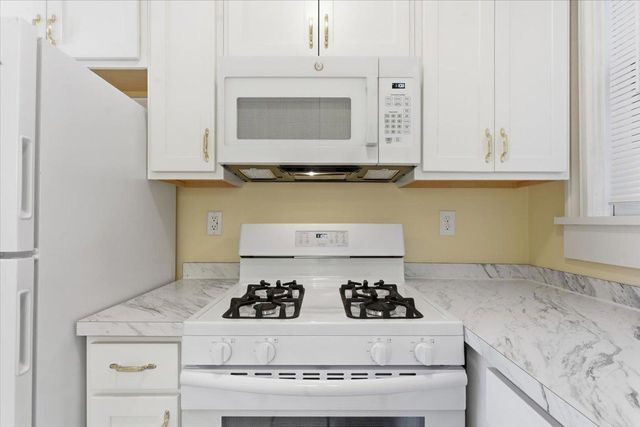 345 Grand Avenue, Saint Paul, MN 55102