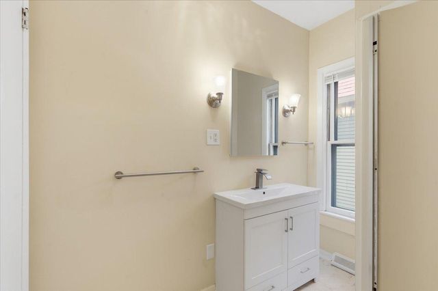 345 Grand Avenue, Saint Paul, MN 55102