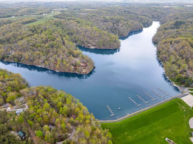 1832 Piegan Court, Sugar Grove, OH 43155