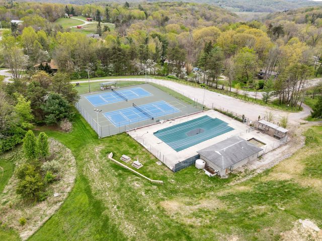 1832 Piegan Court, Sugar Grove, OH 43155