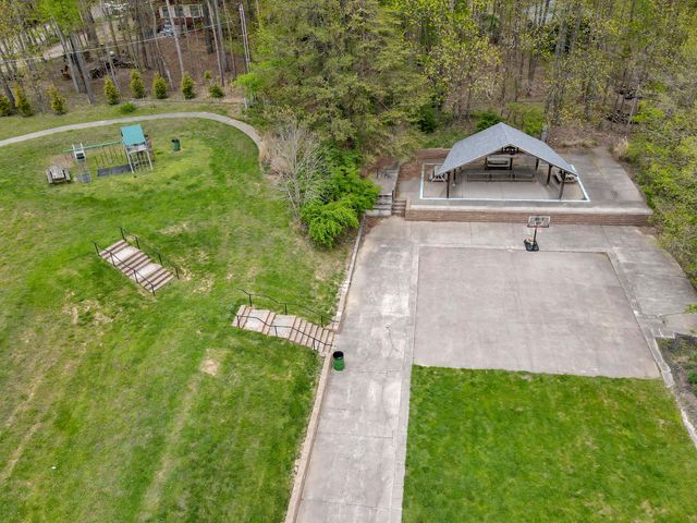 1832 Piegan Court, Sugar Grove, OH 43155
