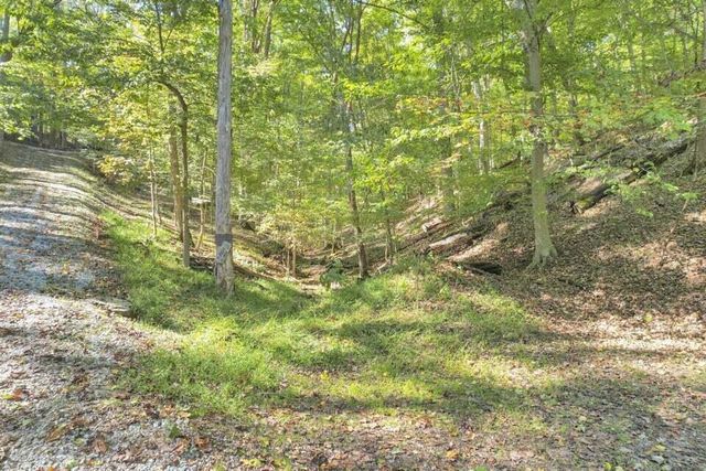 1832 Piegan Court, Sugar Grove, OH 43155