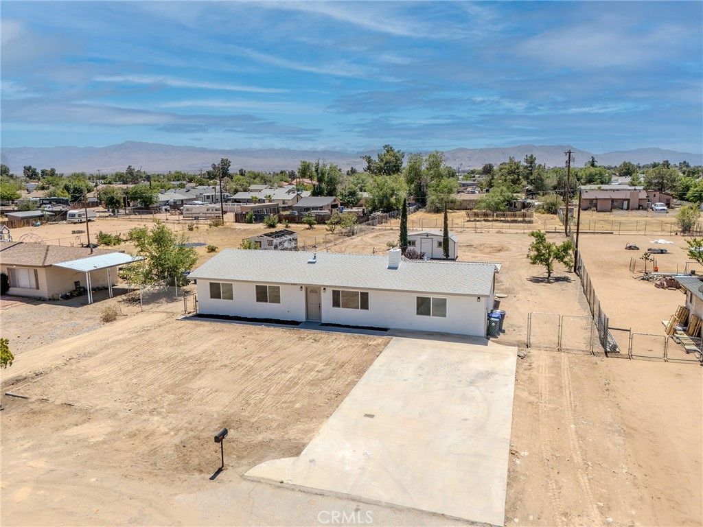 Image 26 of property listing at 21865 Fox, Apple Valley, CA 92307
