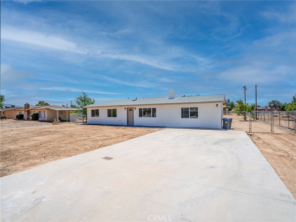 Image 27 of property listing at 21865 Fox, Apple Valley, CA 92307