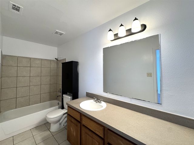 4510 Alamosa Street, Fort Worth, TX 76119
