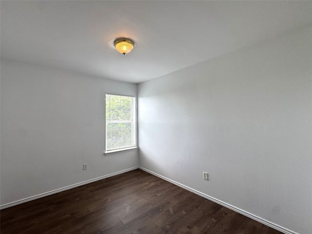 4510 Alamosa Street, Fort Worth, TX 76119