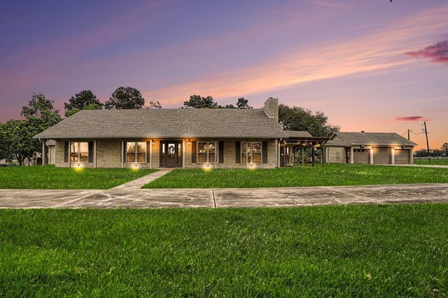 35564 Brumlow Road, Hempstead, TX 77445