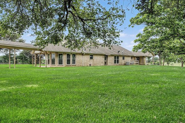 35564 Brumlow Road, Hempstead, TX 77445
