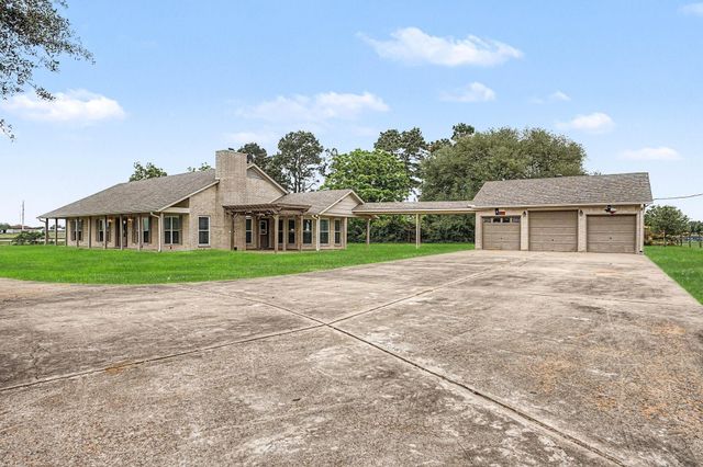 35564 Brumlow Road, Hempstead, TX 77445