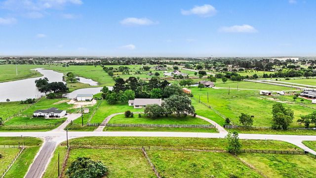 35564 Brumlow Road, Hempstead, TX 77445