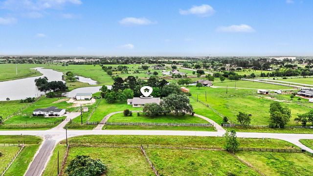 35564 Brumlow Road, Hempstead, TX 77445