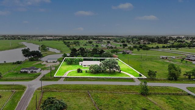 35564 Brumlow Road, Hempstead, TX 77445