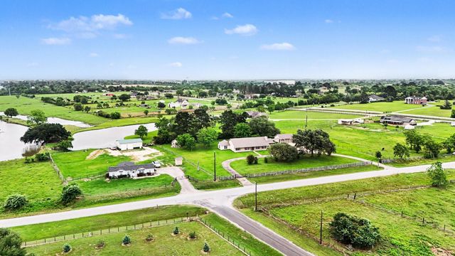 35564 Brumlow Road, Hempstead, TX 77445