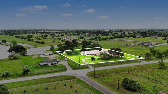 35564 Brumlow Road, Hempstead, TX 77445