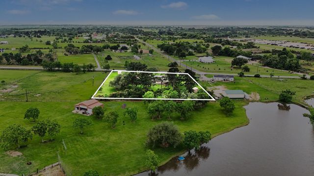 35564 Brumlow Road, Hempstead, TX 77445