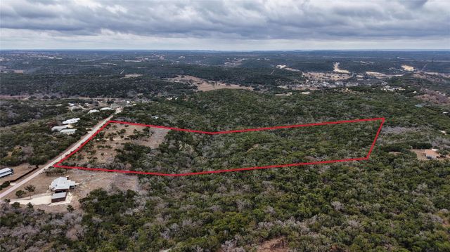 137 Honeycomb LN, Kerrville, TX 78028
