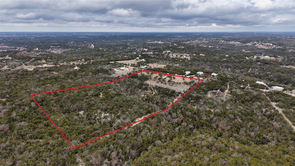 137 Honeycomb LN, Kerrville, TX 78028