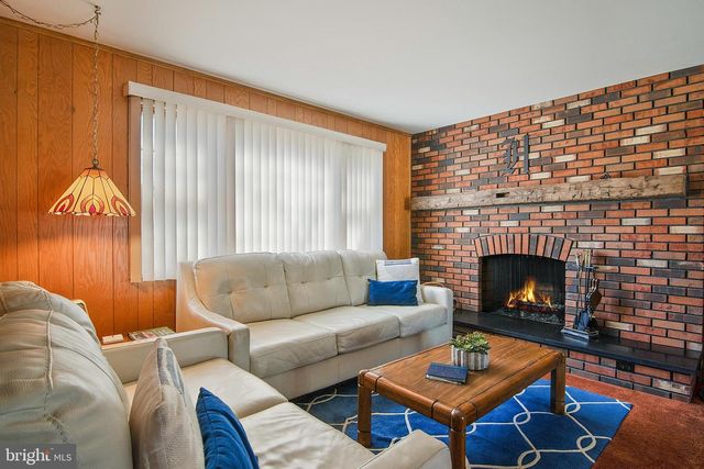 448 HILLSIDE AVE, Piscataway, NJ 08854