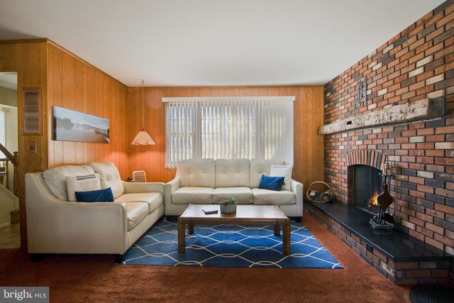 448 HILLSIDE AVE, Piscataway, NJ 08854