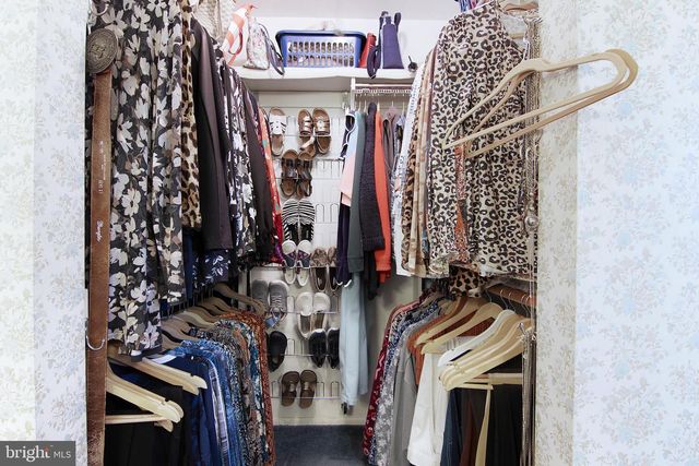 448 HILLSIDE AVE, Piscataway, NJ 08854