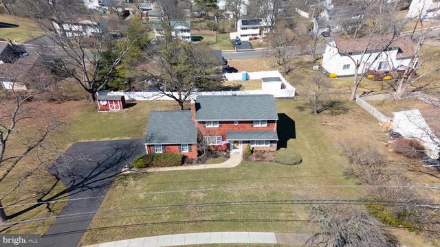 448 HILLSIDE AVE, Piscataway, NJ 08854