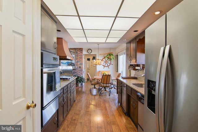 448 HILLSIDE AVE, Piscataway, NJ 08854