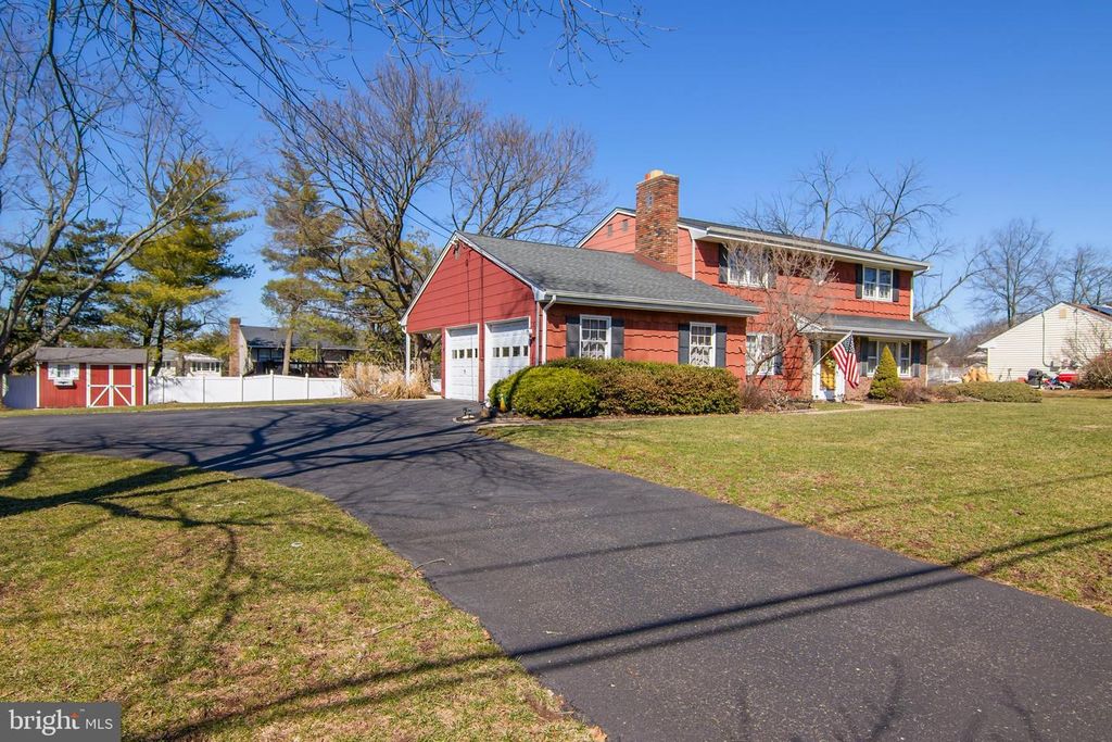 448 HILLSIDE AVE, Piscataway, NJ 08854