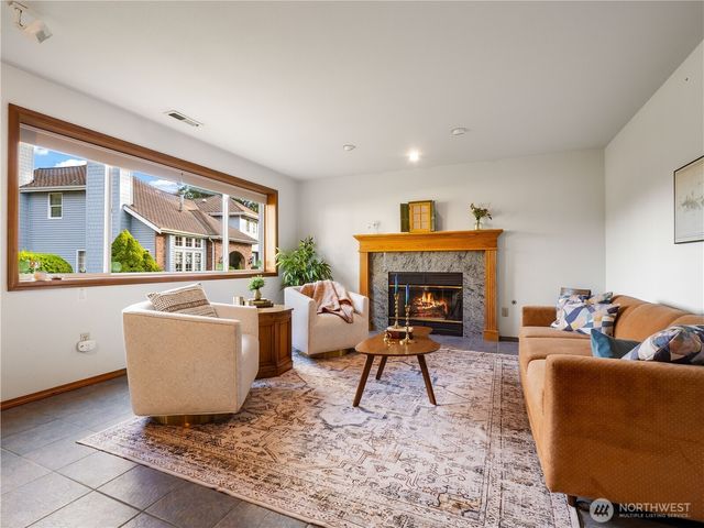 30714 19th Avenue S, Federal Way, WA 98003