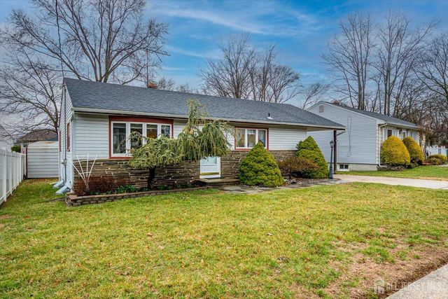 65 Rose Street, Edison, NJ 08817