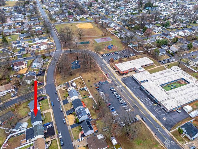 65 Rose Street, Edison, NJ 08817