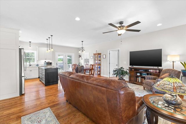 4133 Grove Hill RD, Fincastle, VA 24090
