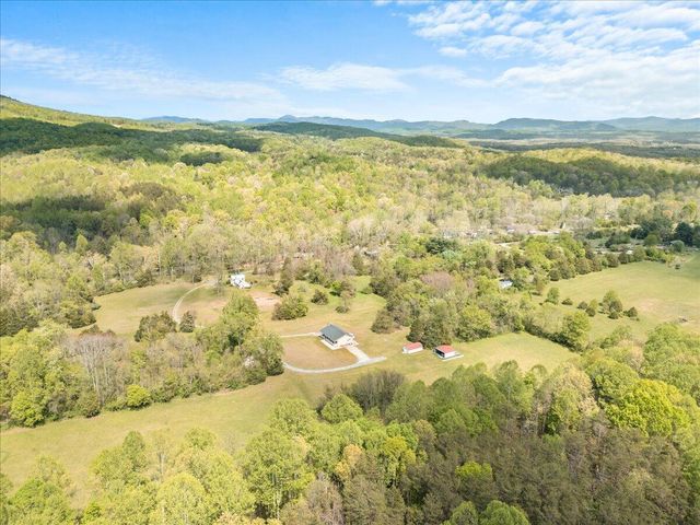 4133 Grove Hill RD, Fincastle, VA 24090